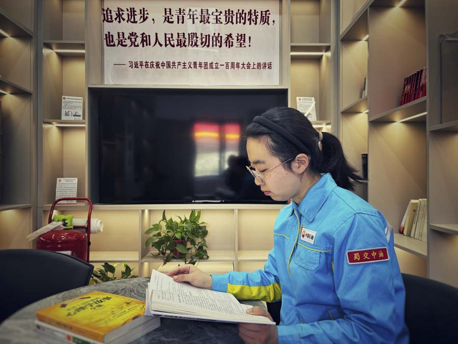 尹红莉_1.JPG
